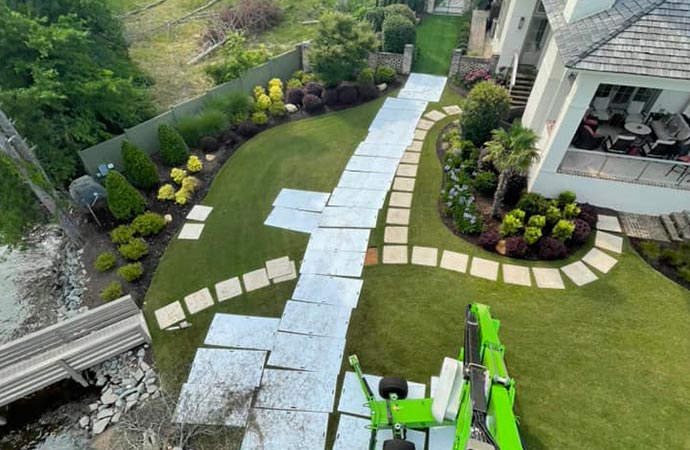 https://www.greenpondenvironmental.com/images/residential-ground-protection-mats-in-ny.jpg